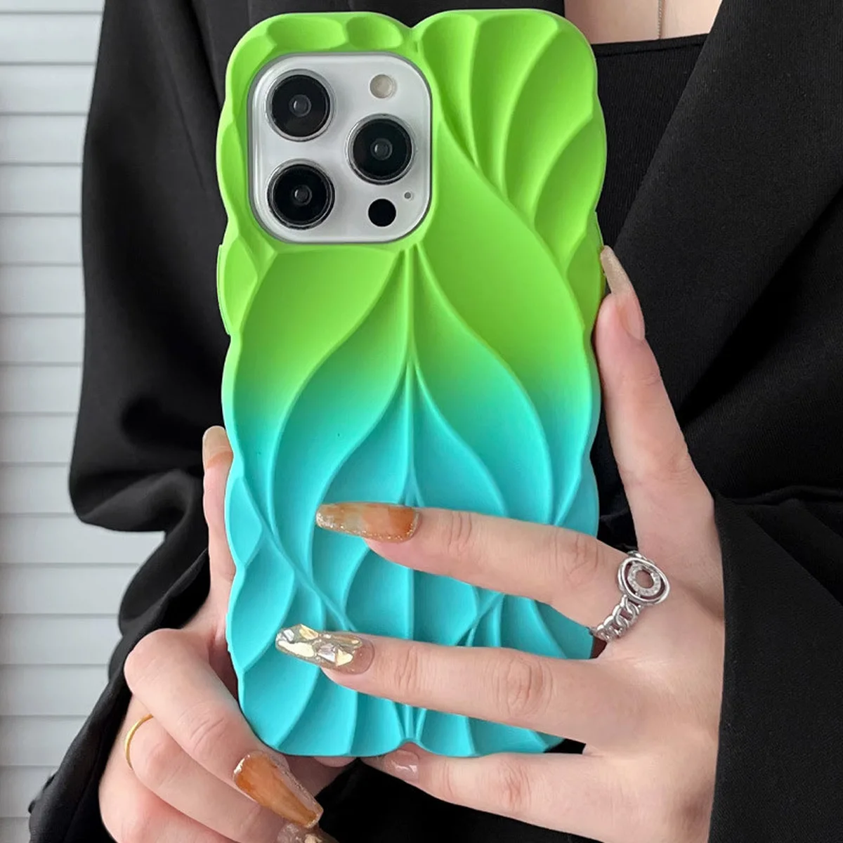 TPU чехол Leaf для Apple iPhone 16 Pro (6.3") Green / Aqua