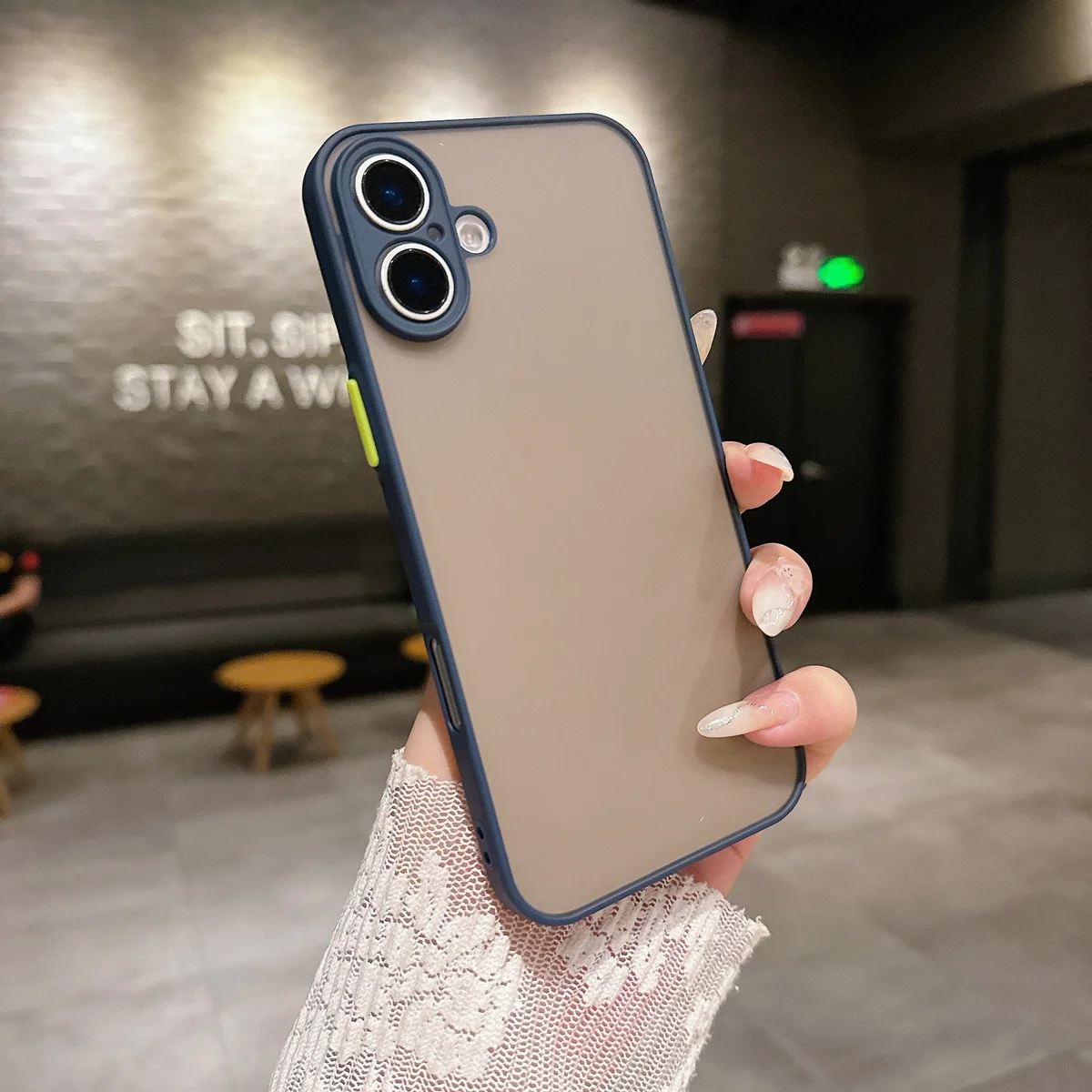 Силиконовый чехол "Armor Matte Cover" для iPhone 16 Синий