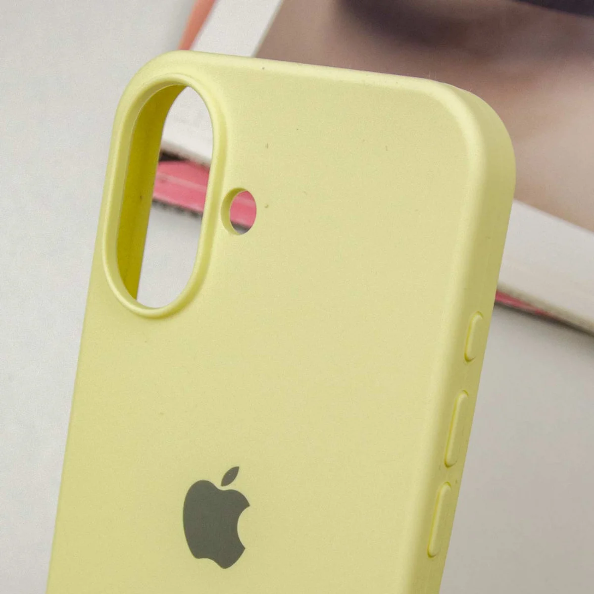 Чехол Silicone Case Full Protective (AA) для Apple iPhone 16 (6.1") Желтый / Mellow Yellow