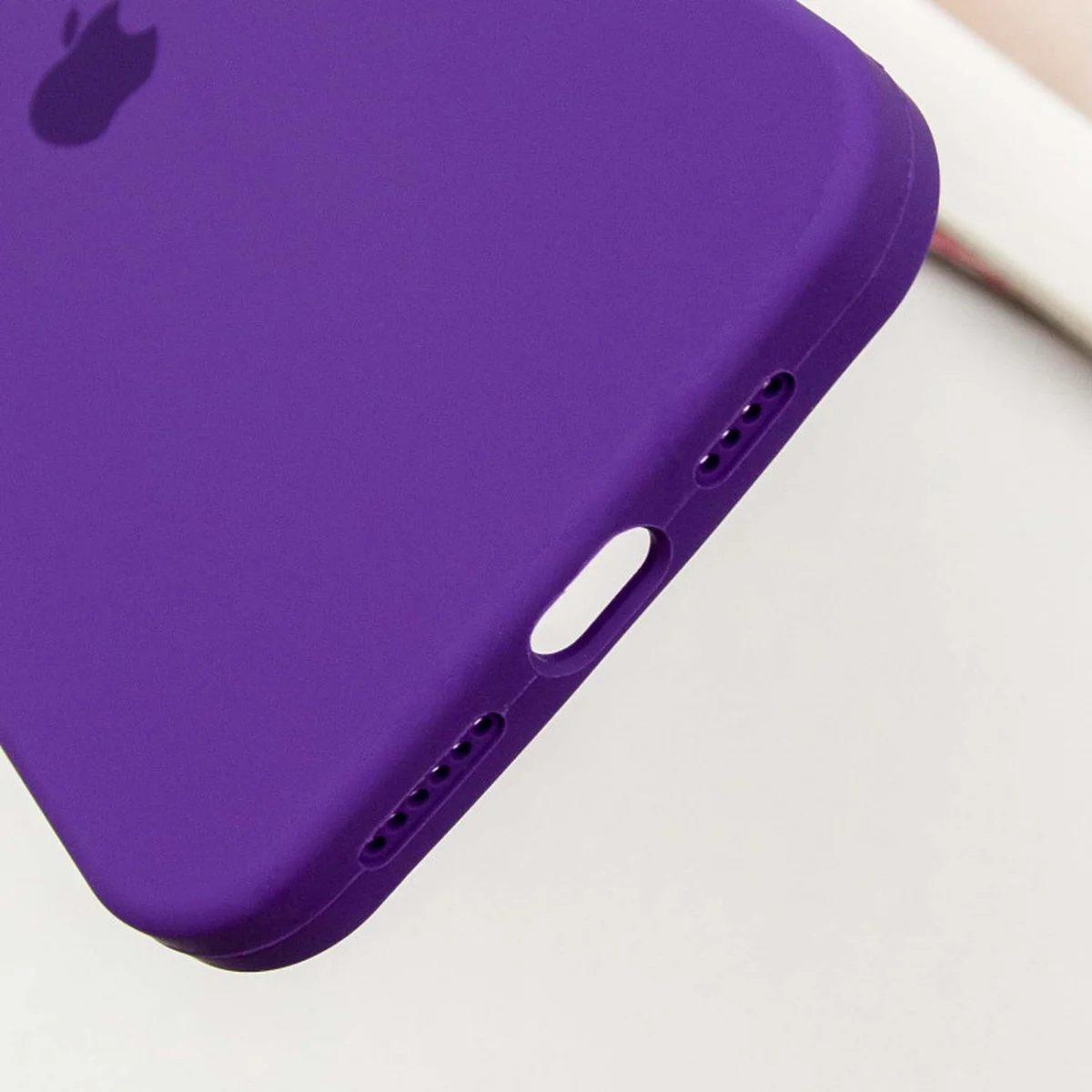 Чехол Silicone Case Full Protective (AA) для Apple iPhone 16 (6.1") Фиолетовый / Amethyst