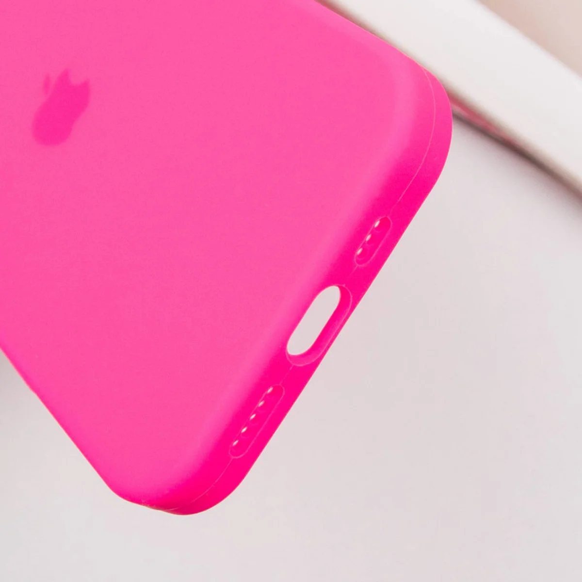 Чехол Silicone Case Full Protective (AA) для Apple iPhone 16 (6.1") Розовый / Barbie pink