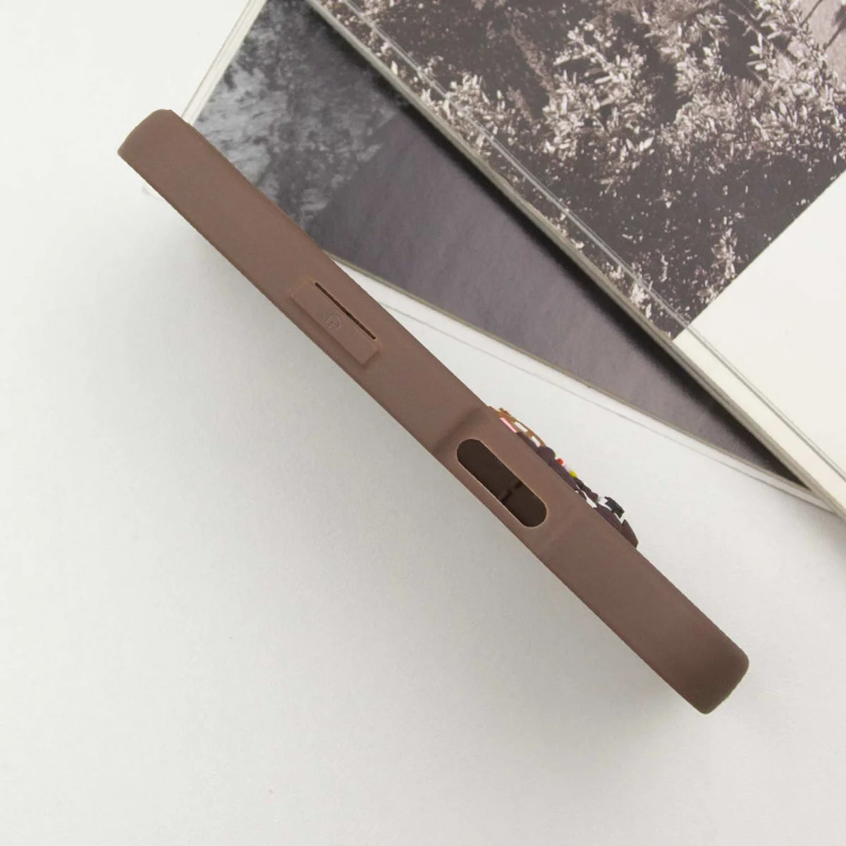 Чехол TPU Toys Case для Apple iPhone 16 (6.1") Brown / Always Happy