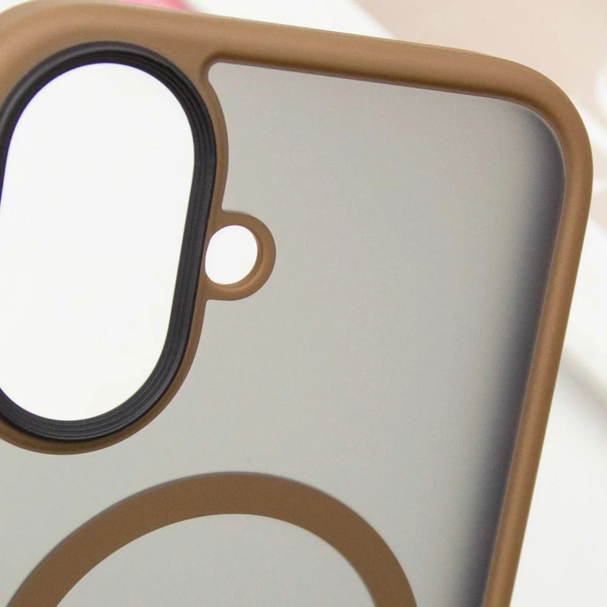 TPU+PC чехол Metal Buttons with MagSafe для Apple iPhone 16 (6.1") Золотой