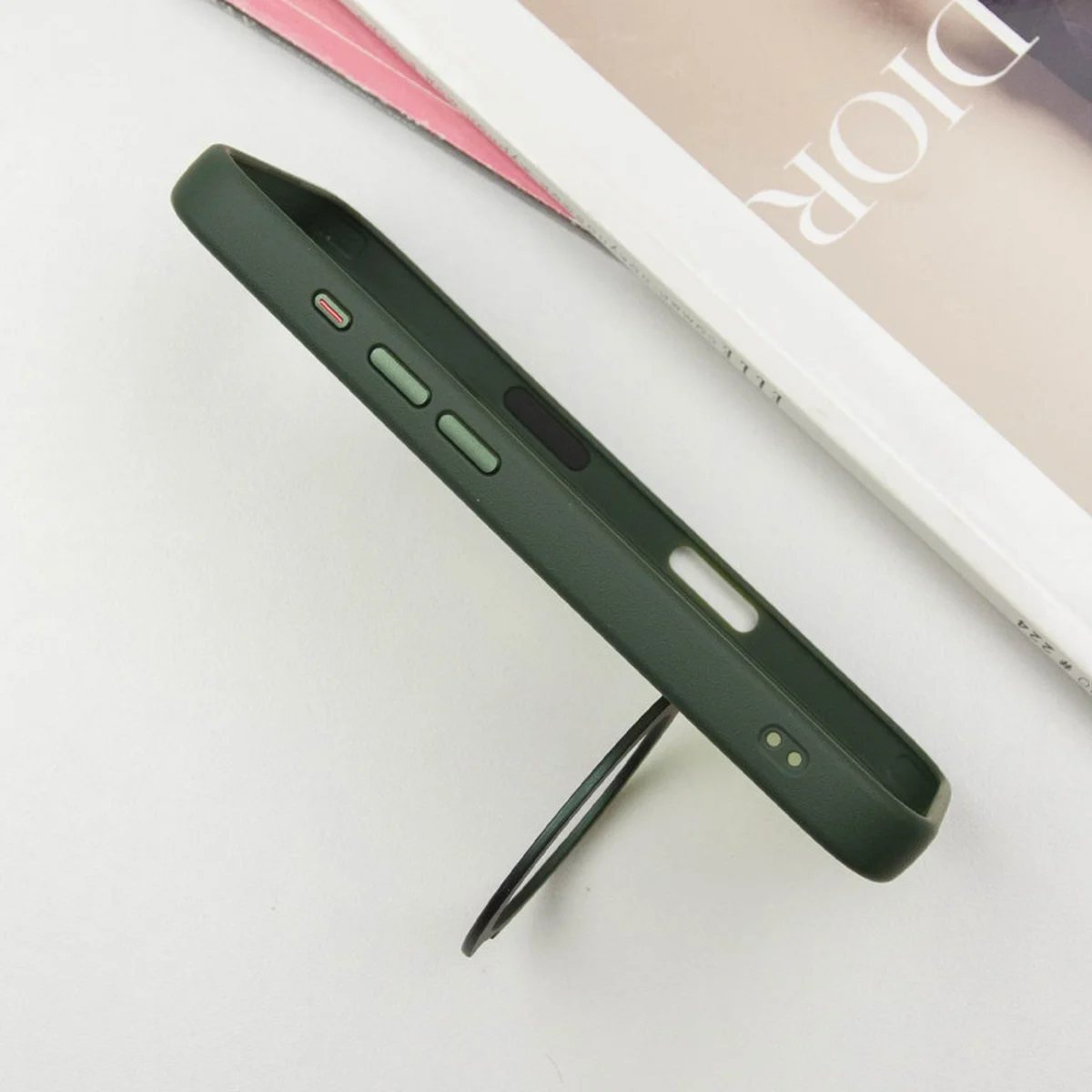 TPU+PC чехол Metal Buttons with MagSafe Colorful HQ Ring для Apple iPhone 16 (6.1") Green