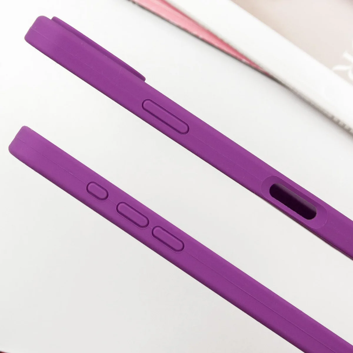 Чехол Silicone Case Full Protective (AA) для Apple iPhone 16 (6.1") Фиолетовый / Grape