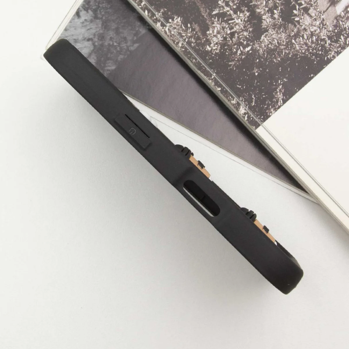 Чехол TPU Toys Case для Apple iPhone 16 (6.1") Black / Melody