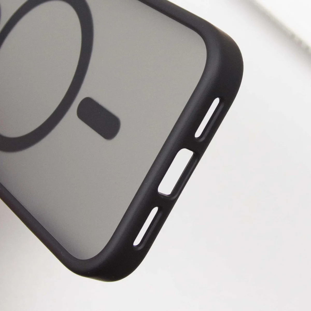 TPU+PC чехол Metal Buttons with MagSafe для Apple iPhone 16 (6.1") Черный