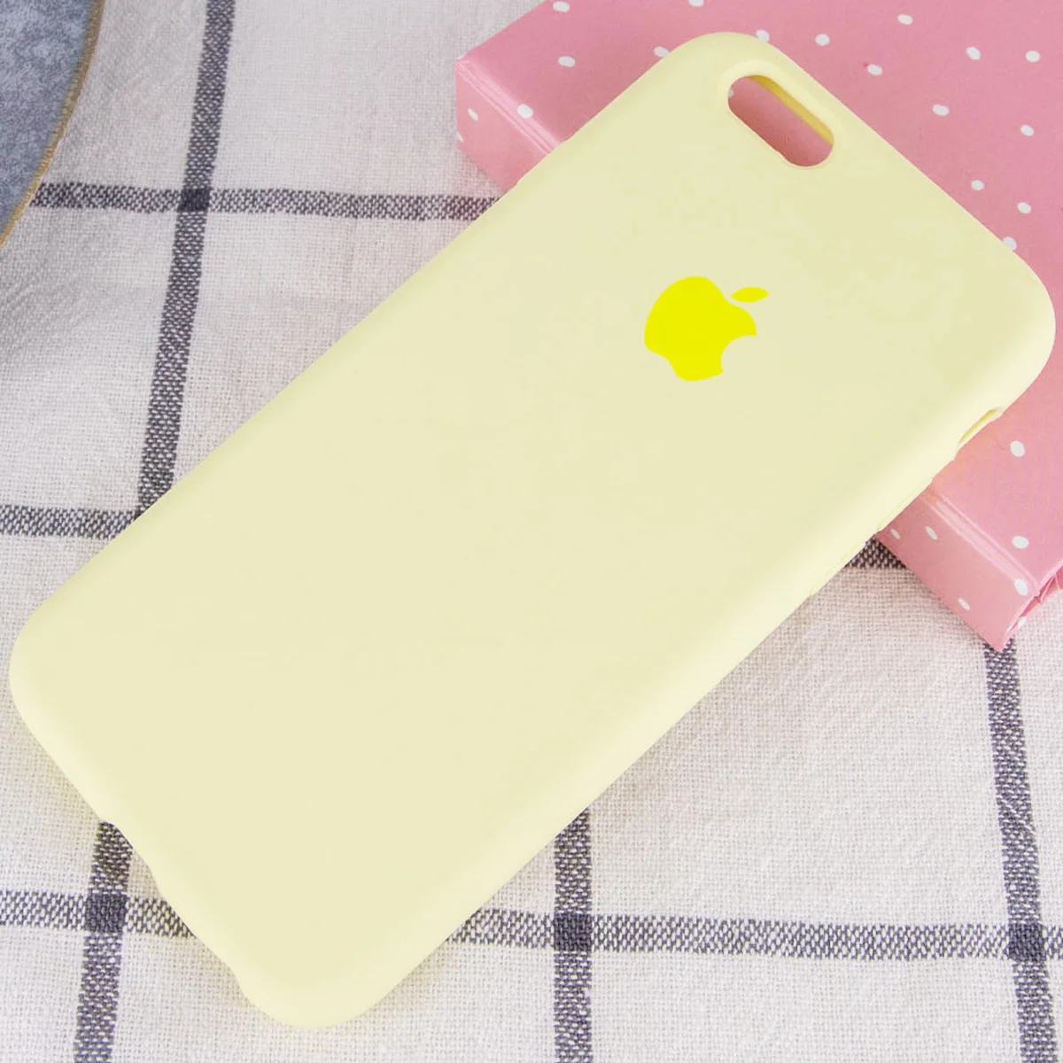 Чехол Silicone Case Full Protective (AA) для Apple iPhone 6/6s (4.7") Желтый / Mellow Yellow