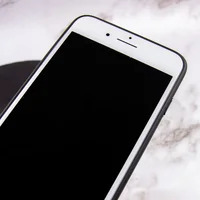 Чехол Funny Holder с цветным ремешком для Apple iPhone 7 plus / 8 plus (5.5") Фиолетовый / Малиновый