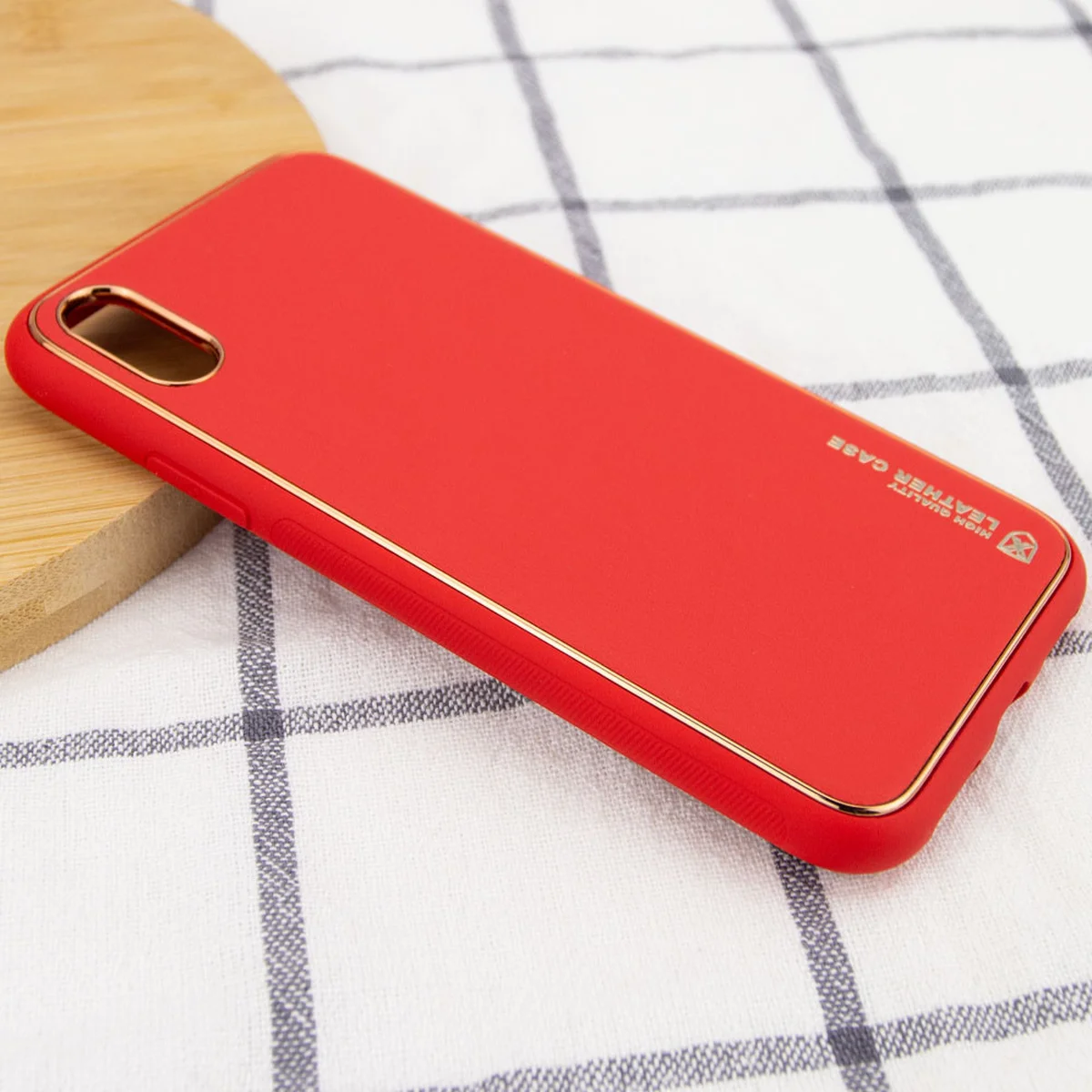 Кожаный чехол Xshield для Apple iPhone XR (6.1") Красный / Red
