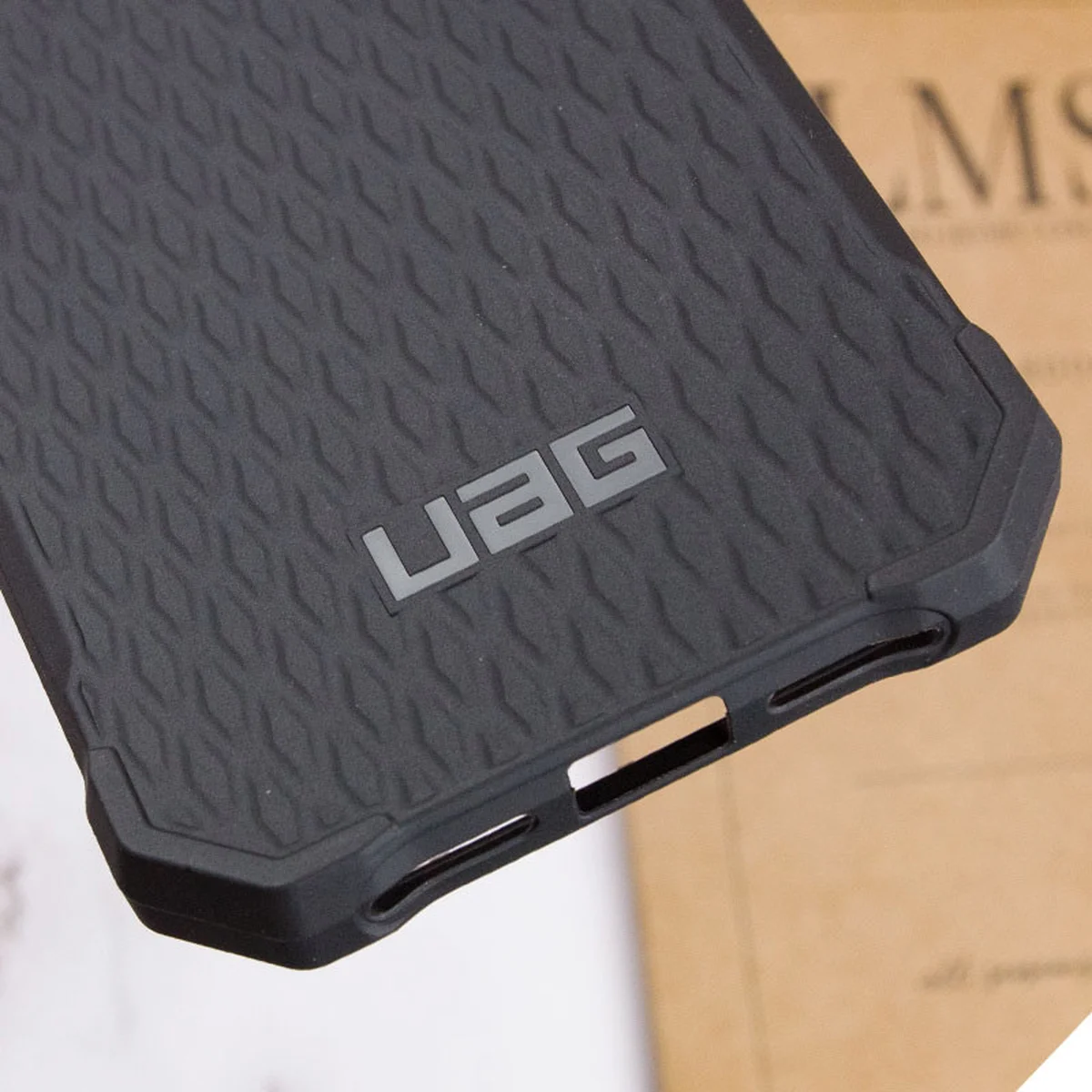 Чохол TPU UAG ESSENTIAL Armor для Apple iPhone XR (6.1") Чорний