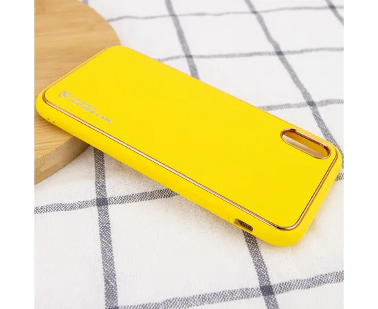 Кожаный чехол Xshield для Apple iPhone XR (6.1") Желтый / Yellow