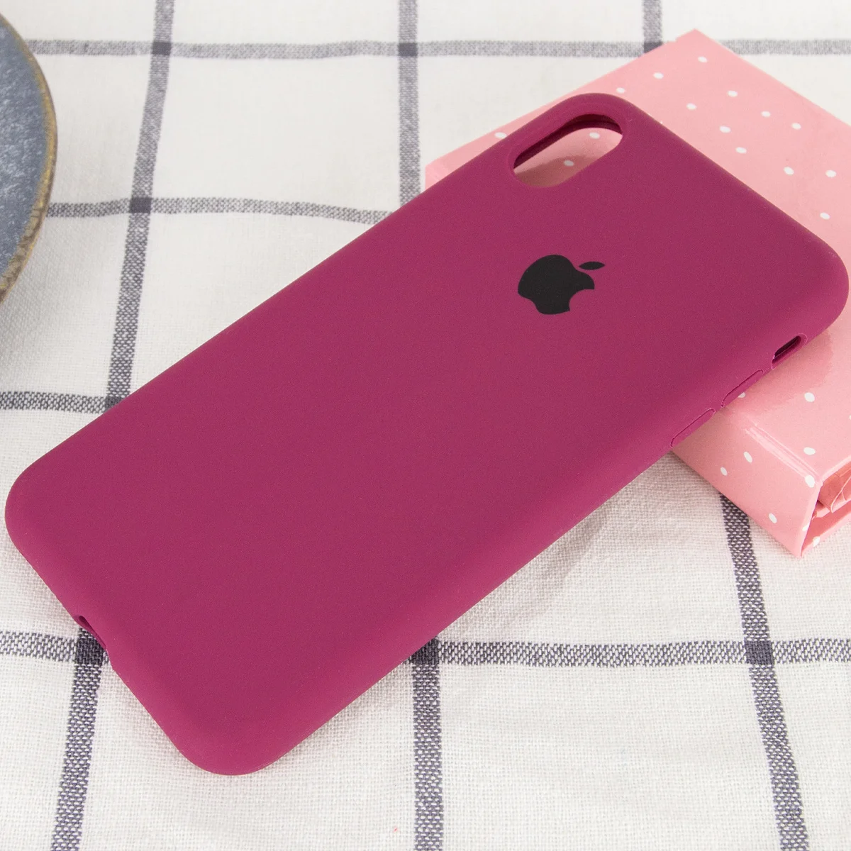 Чехол Silicone case (A) (с закрытым низом) для Apple iPhone XS Max (6.5") Бордовый / Maroon