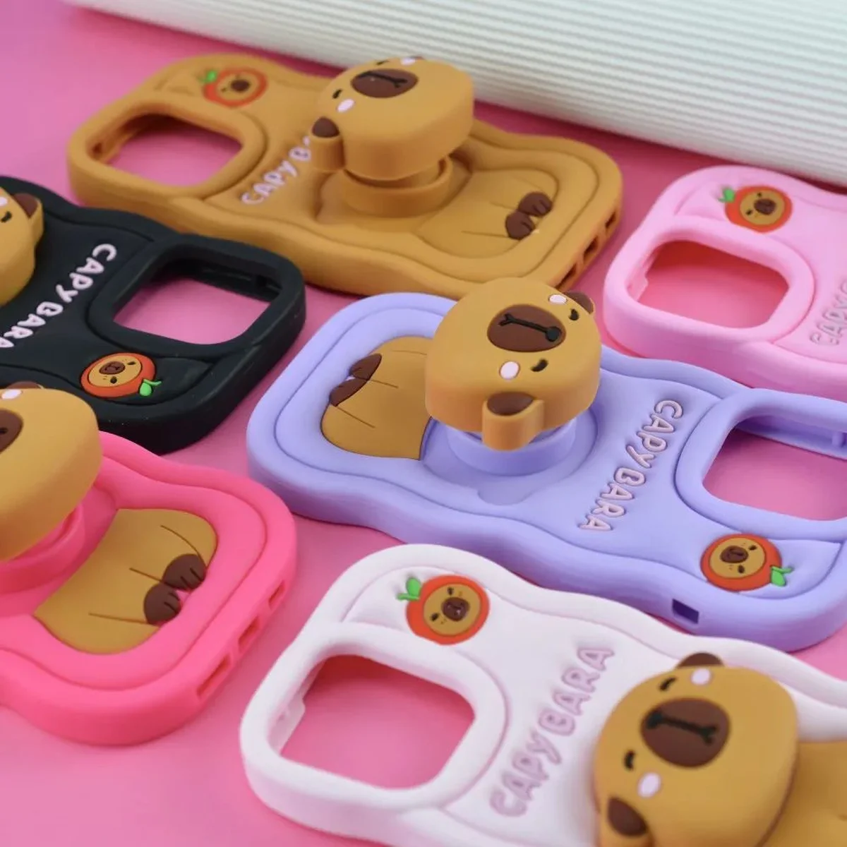 Силиконовый 3D чехол "CAPYBARA " с подставкой для iPhone 11 Светло-розовый