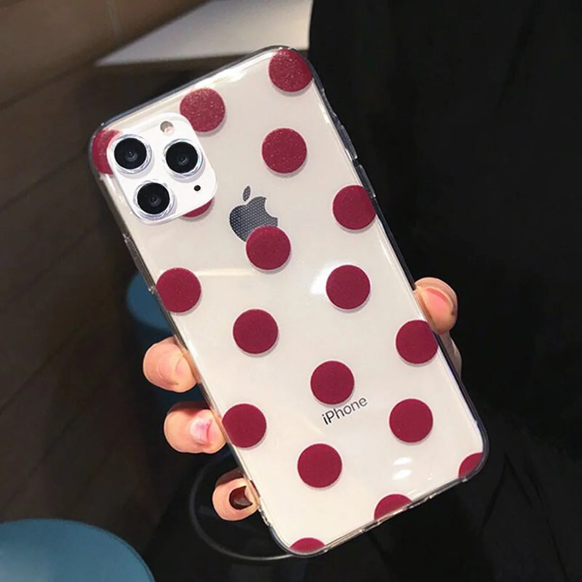Силиконовый чехол "USLION" Dots для iPhone 13 Pro