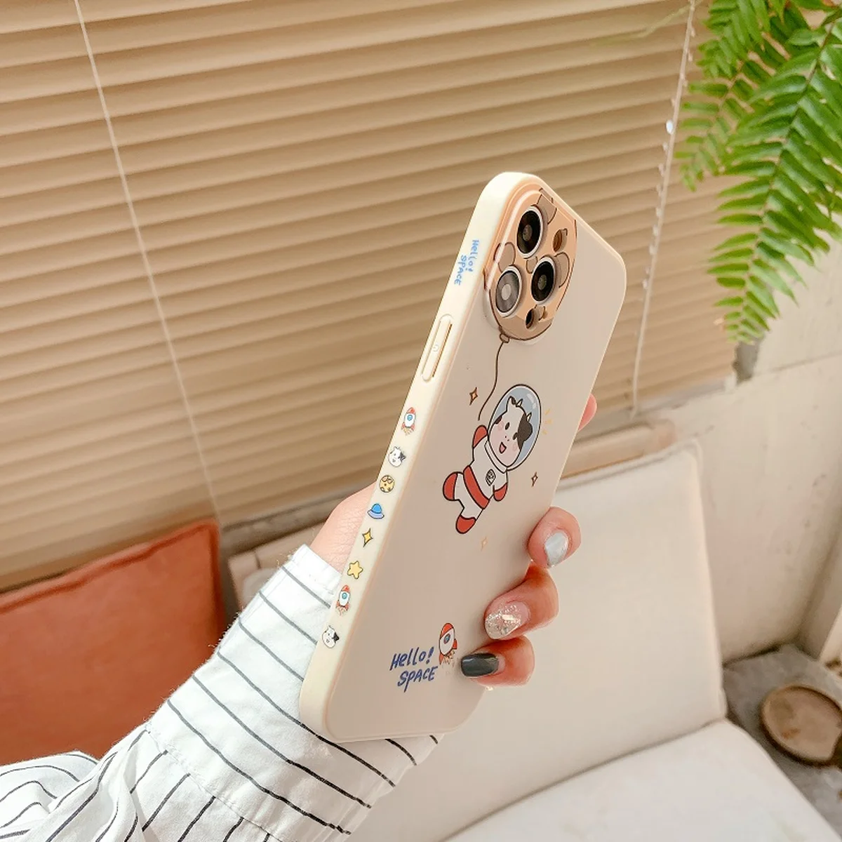 Силиконовый чехол "Hello Space" для iPhone 12 Pro