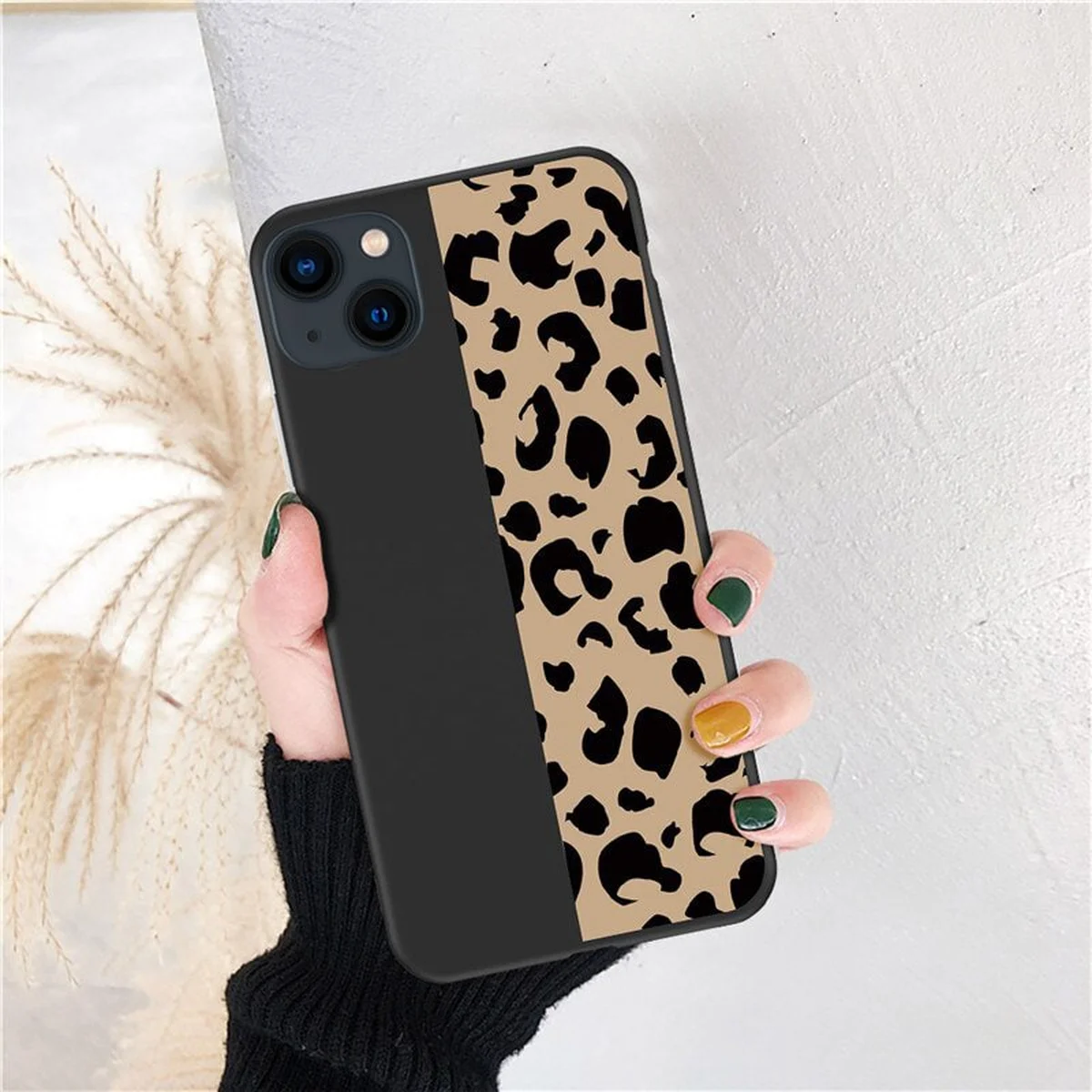 Силіконовий чохол "Leopard Print" для iPhone 13