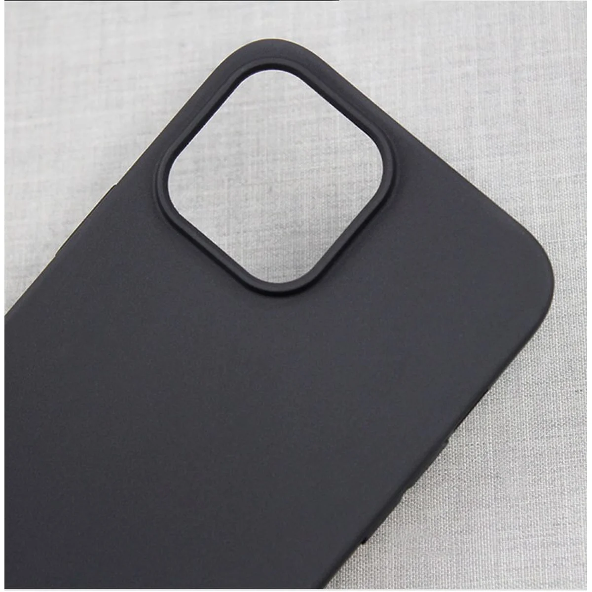 Чехол "Matt" силиконовый для iPhone 13 Pro черный