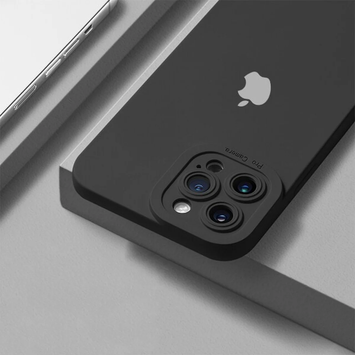 Силіконовий чохол "Luxury Soft Matte" чорний для iPhone 13 Pro Max