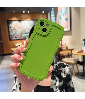 Силиконовый чехол "Candy Wavy" для Apple iPhone 15 Зеленый Силиконовый чехол "Candy Wavy" для Apple iPhone 15 Зеленый