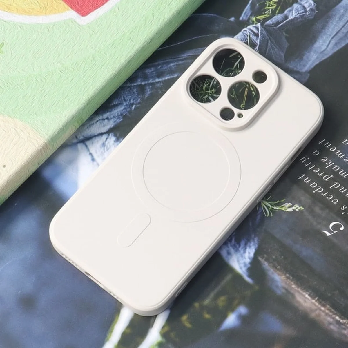 Силиконовый чехол "Silicone Matte" with MagSafe для Apple iPhone 13 Pro Max Antique White