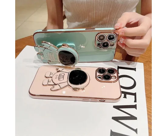 Силиконовый чехол "Космонавт" с подставкой для Apple iPhone 15 Pro Max Мятный