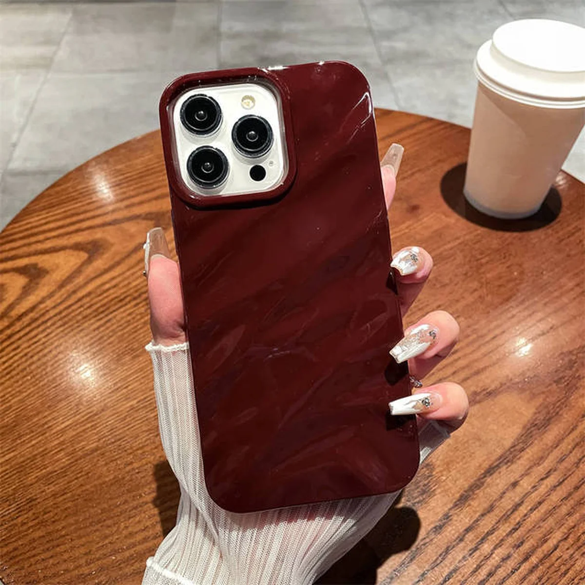 Силиконовый чехол "Silk Wavy" для iPhone 14 Pro Бордовый