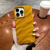 Силіконовий чохол "Silk Wavy" для iPhone 14 Pro Max Світло-коричневий