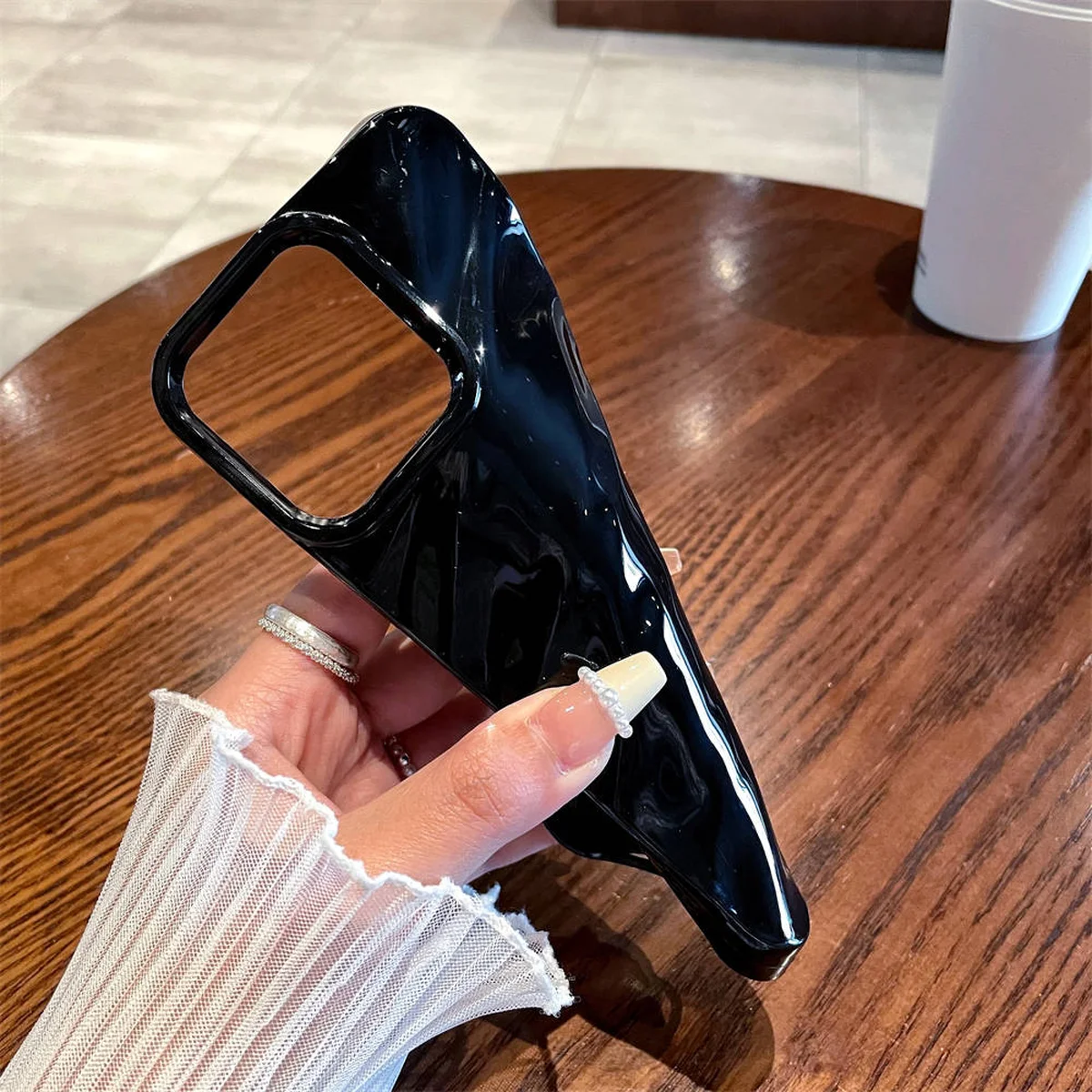 Силиконовый чехол "Silk Wavy" для iPhone 14 Pro Max Черный