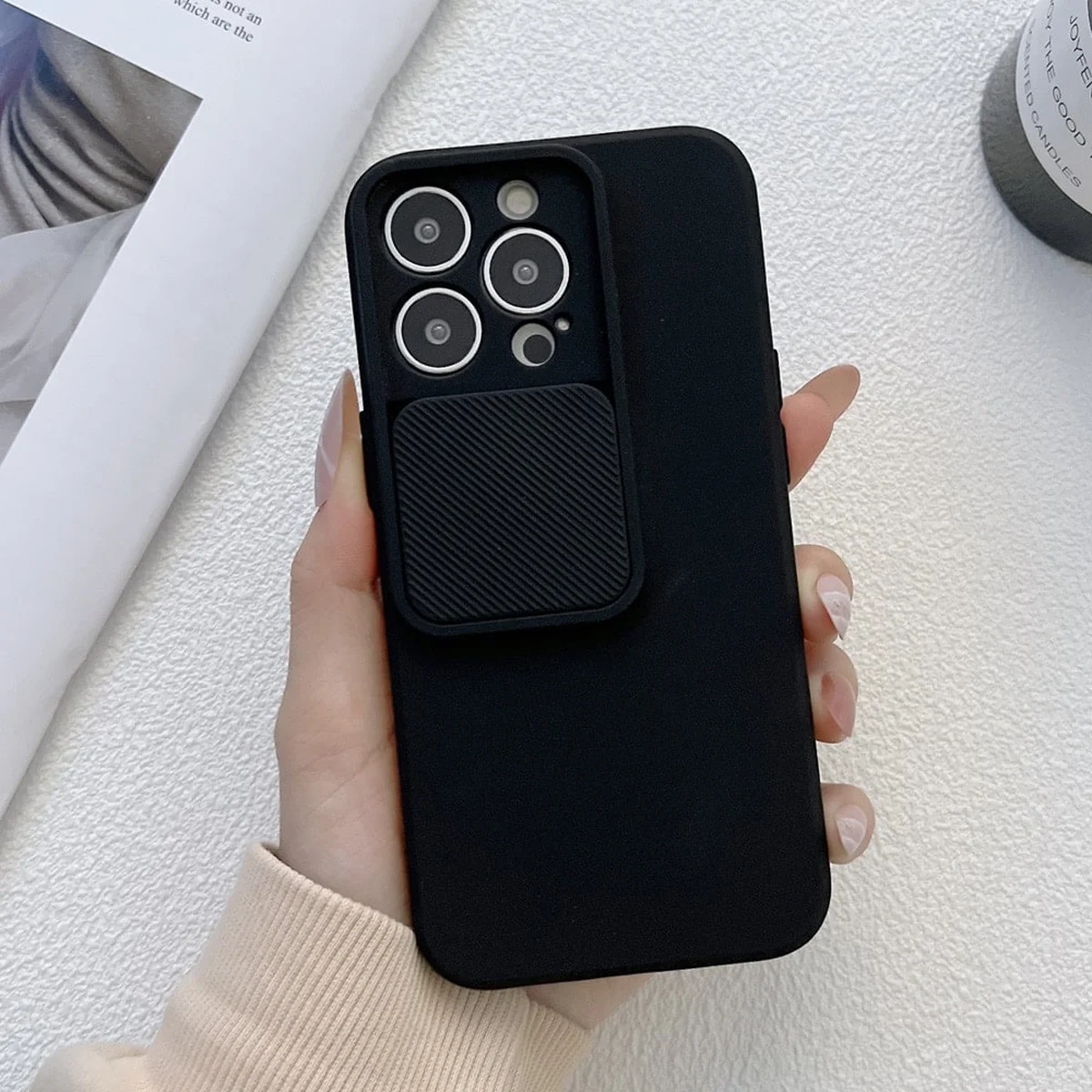 Силиконовый чехол "Vertical Lens Protection" для iPhone 14 Pro Черный