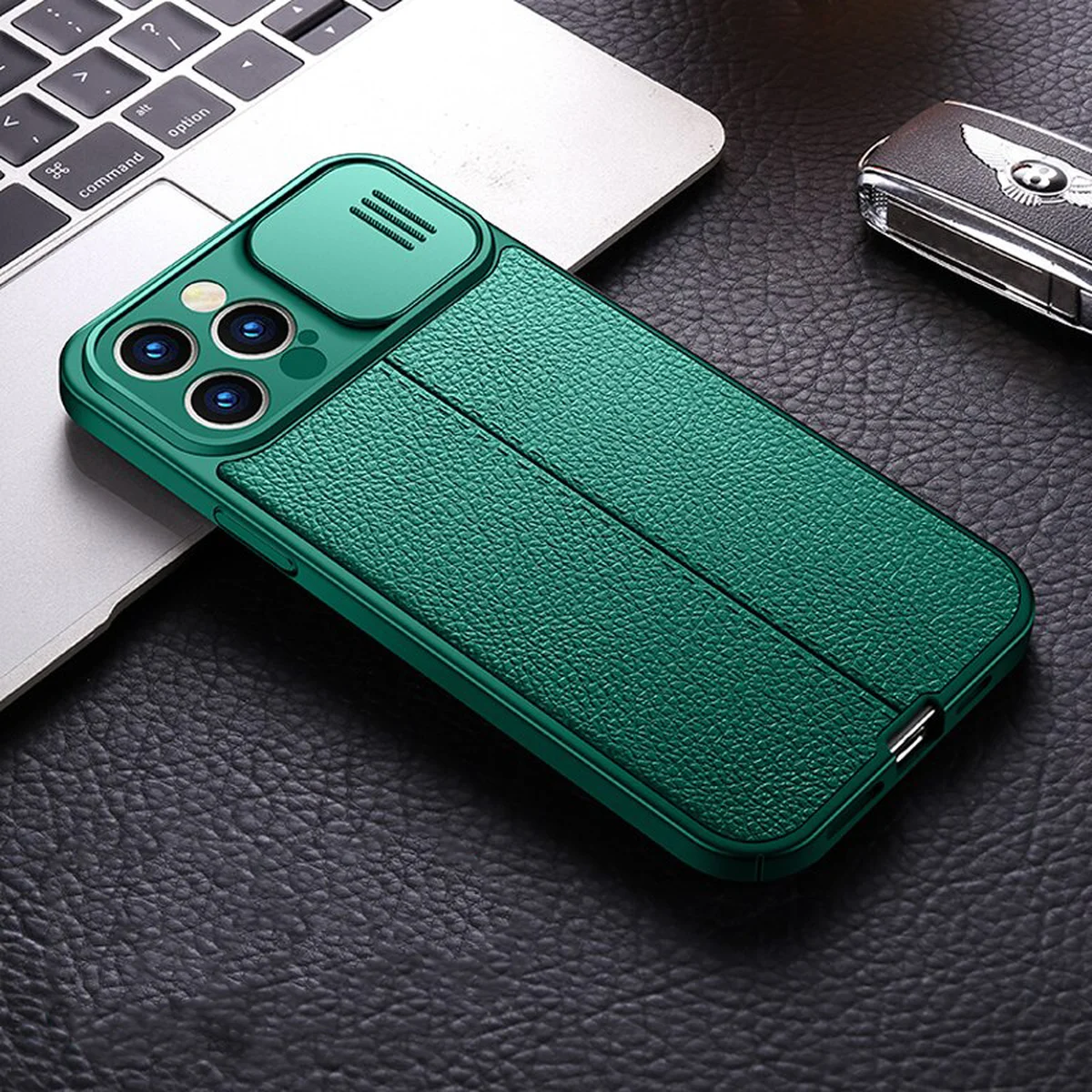 Силиконовый чехол "Camshield" со шторкой для iPhone 13 Pro Max Зеленый