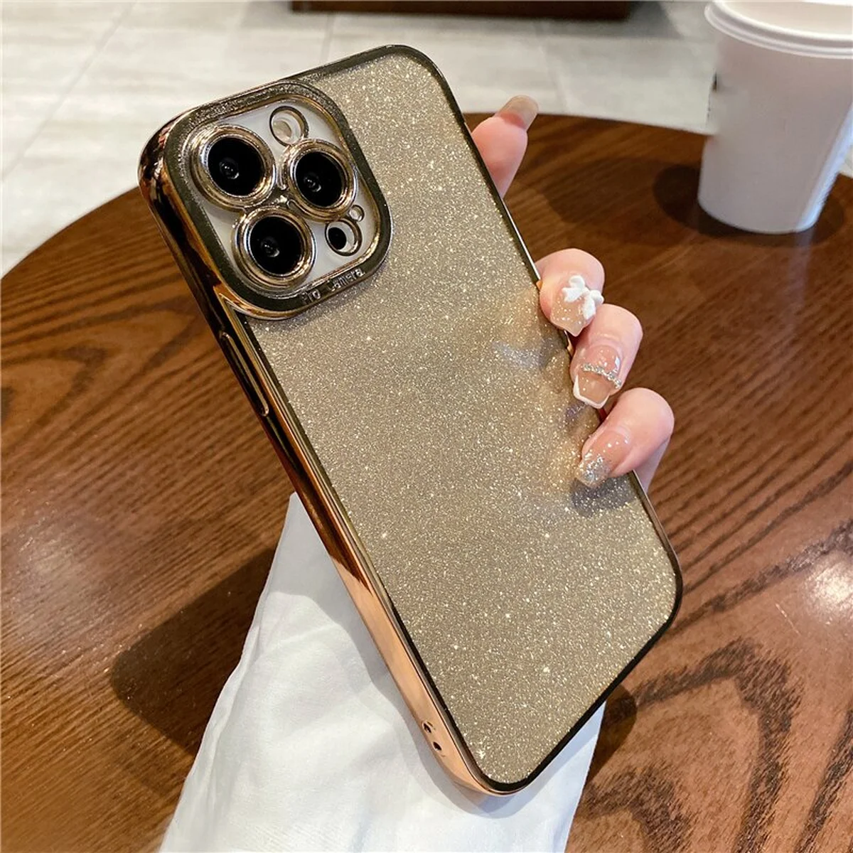 Силиконовый чехол "Shining Plating" для iPhone 15 Pro Max Золотой