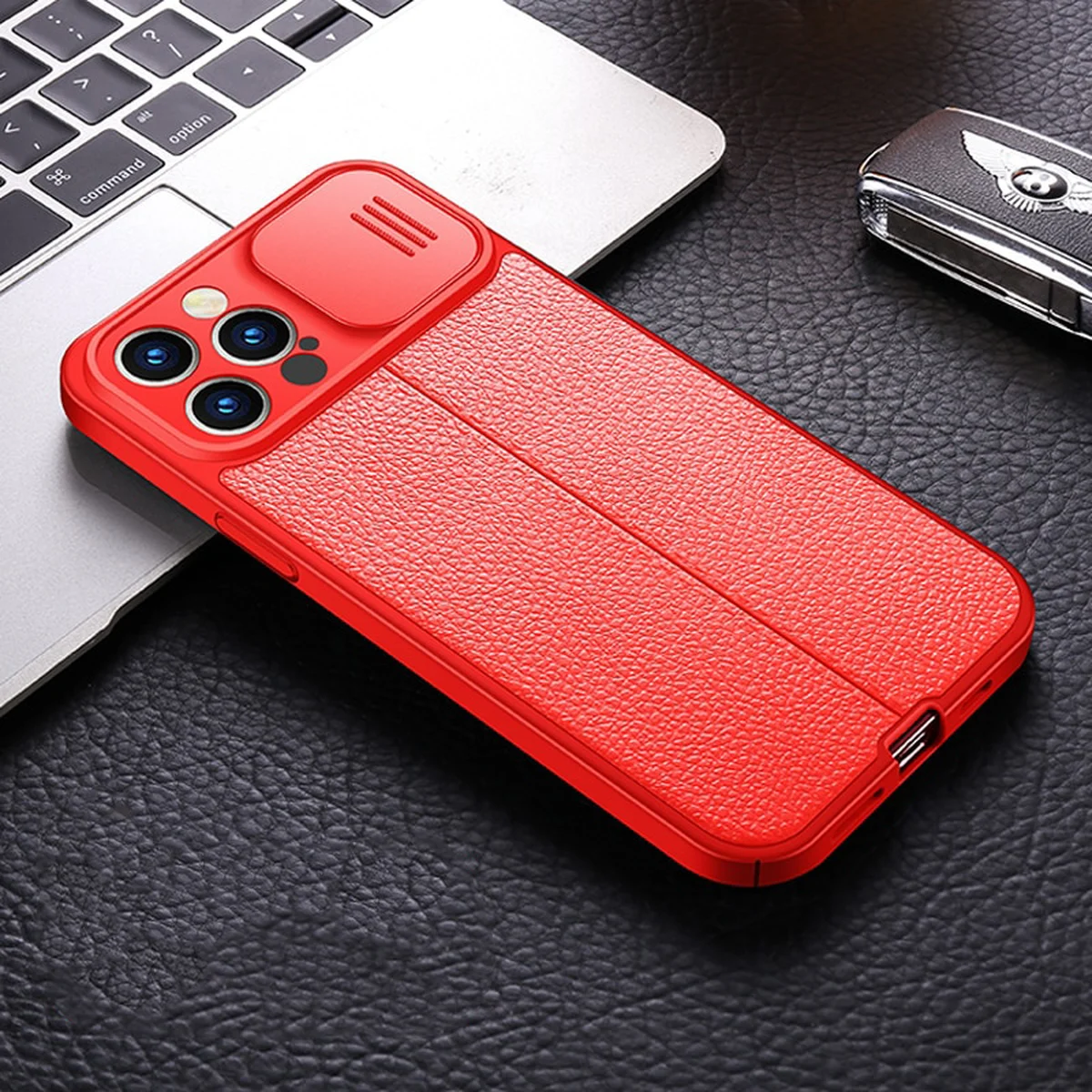 Силиконовый чехол "Camshield" со шторкой для iPhone 13 Pro Красный