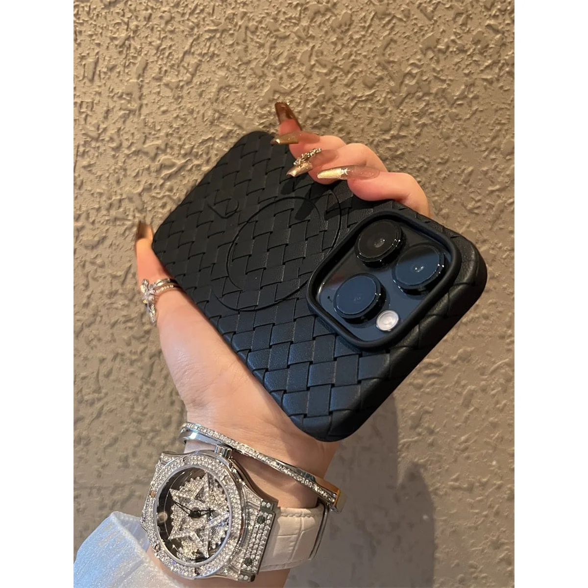 Силиконовый чехол "Luxury Weave" with MagSafe для Apple iPhone 14 Pro Черный