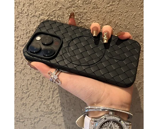 Силиконовый чехол "Luxury Weave" with MagSafe для Apple iPhone 15 Pro Черный