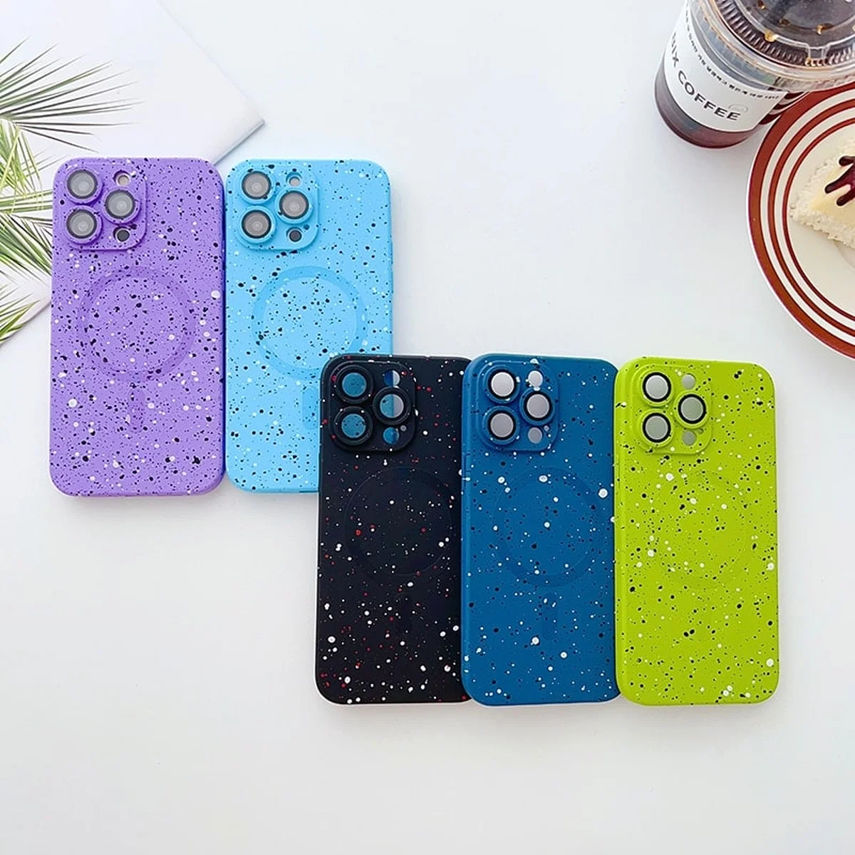 Силиконовый чехол "Silicone Dotted" with MagSafe для Apple iPhone 15 Pro Голубой