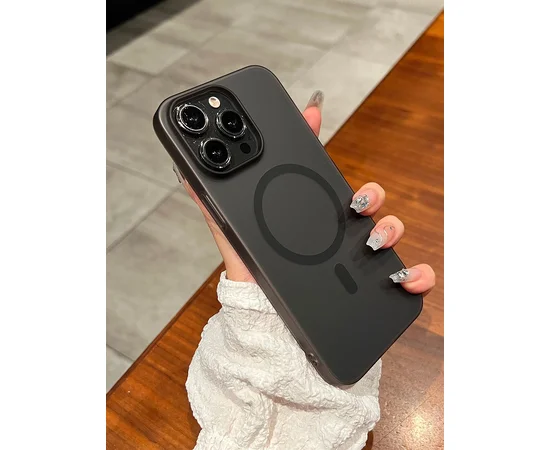 Пластиковый чехол "Luxury Ultra Thin Matte" with MagSafe для Apple iPhone 16 Pro Max Черный