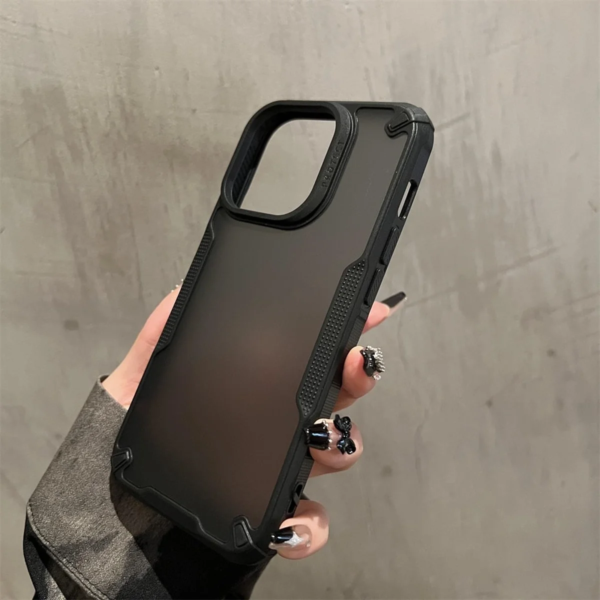 Противоударный чехол "Translucent Armor" для iPhone 14 Pro Черный