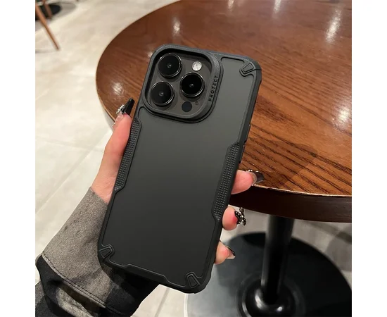 Противоударный чехол "Translucent Armor" для iPhone 15 Pro Черный