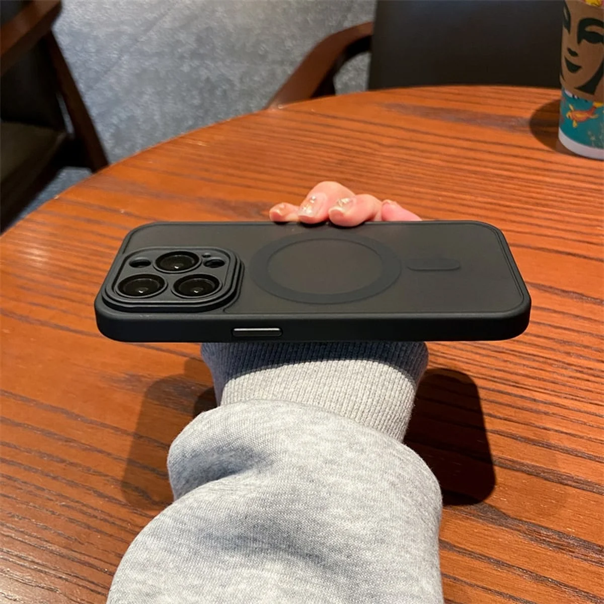 Силиконовый чехол "Frosted Matte" with MagSafe для Apple iPhone 15 Pro Max Черный