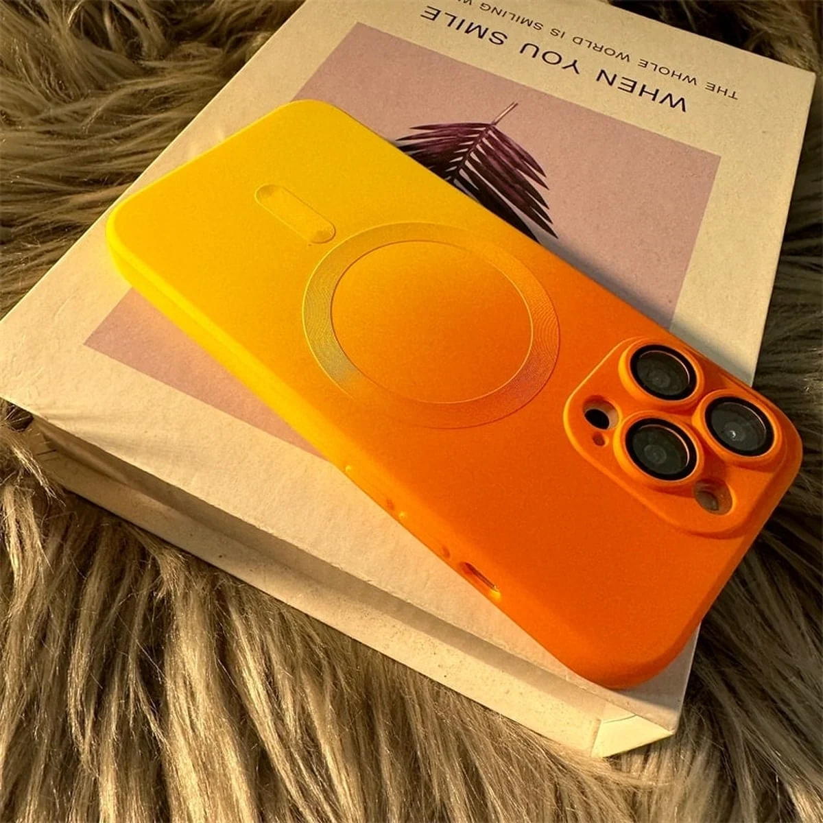 Силиконовый чехол "Luxury Gradient" with MagSafe для Apple iPhone 12 Pro Оранжево-желтый