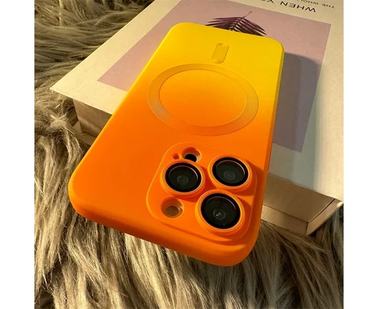 Силиконовый чехол "Luxury Gradient" with MagSafe для Apple iPhone 15 Pro Оранжево-желтый