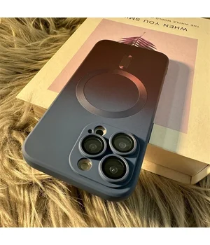 Силиконовый чехол "Luxury Gradient" with MagSafe для Apple iPhone 15 Pro Max Сине-бордовый