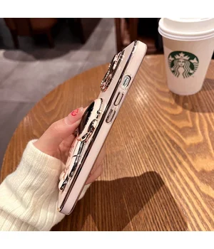 Силиконовый чехол "Космонавт" с подставкой для Apple iPhone 14 Pro Пудро-розовый