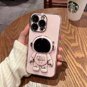 Силиконовый чехол "Космонавт" с подставкой для Apple iPhone 14 Pro Пудро-розовый