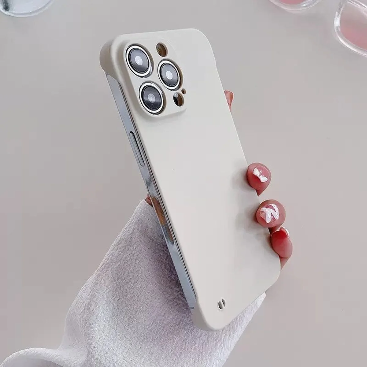 Пластиковая накладка "Candy Color Matte" для Apple iPhone 14 Plus Белый