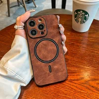 TPU+PC чехол "Luxury Leather" with MagSafe для Apple iPhone 13 Pro Max Коричневый