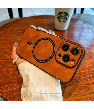 TPU+PC чехол "Luxury Leather" with MagSafe для Apple iPhone 14 Pro Max Светло-коричневый