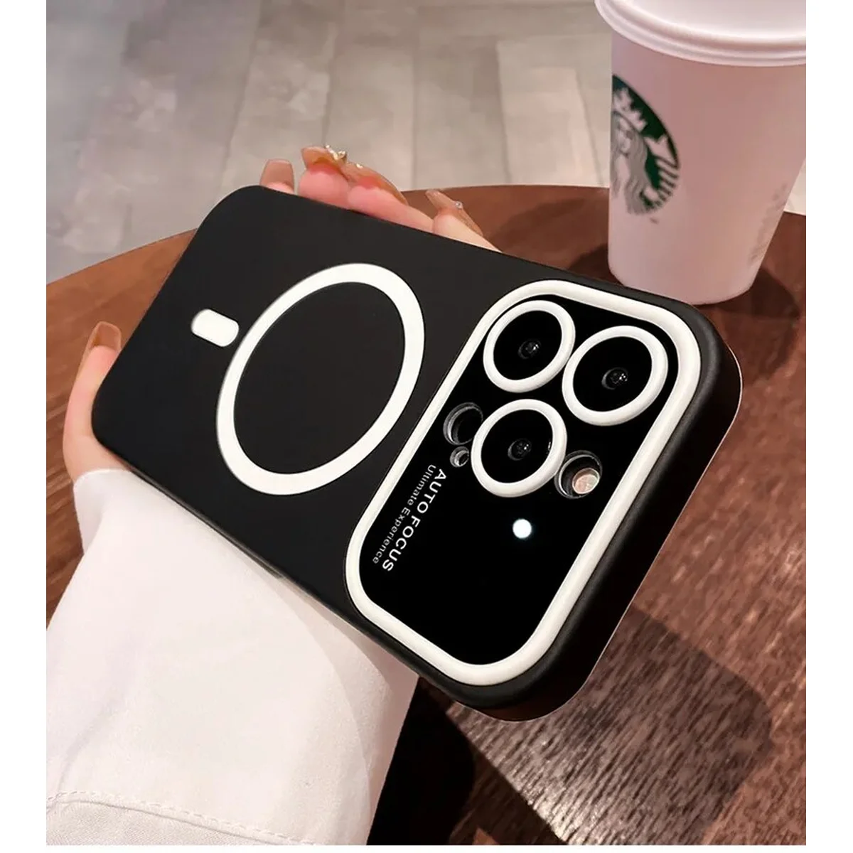 Противоударный чехол "Matte Larg" Case with MagSafe для Apple iPhone 15 Pro Max Черный