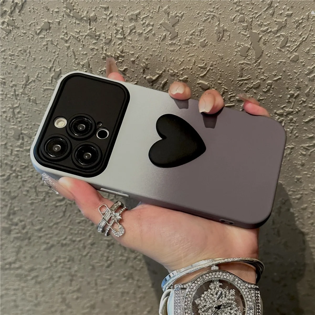 Силиконовый чехол "Black Heart" для iPhone 14 Pro Max Серый